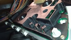 Как заменить лампочку в панели приборов на ВАЗ 2110