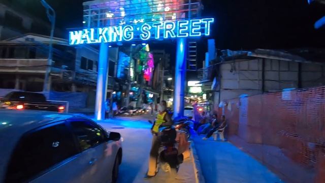 Паттайя. Март 2022 года. Паттайя парк. Walking street. смотреть онлайн