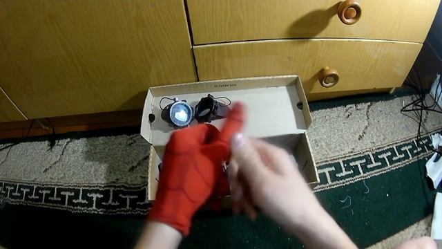 Обзор: Перчатки спайди и Линзы (самодельного костюма) смотреть онлайн