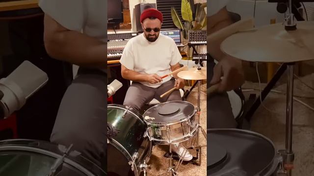 Making a Lofi Beat #lofihiphop #lofi #beatmaker #synthesizer #melloeffx смотреть онлайн