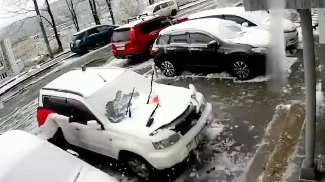 Кто увидит это видео . Пусть воздаст хвалу Аллаху , за то что , ещё можем дышать . смотреть онлайн