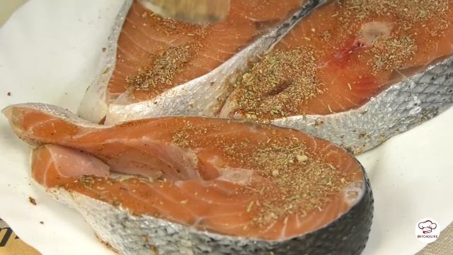 Стейки лосося на сковороде-гриль // Самый простой и быстрый рецепт смотреть онлайн