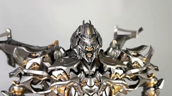 【SimplifyTransform - Megatron】Transformers Masterpiece Movie Metallic feel MPM8 Megatron robot toys