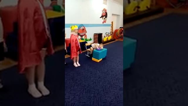 Инструктор по физической культуре Сценка Королева спорта в детском саду Галактионова М В смотреть онлайн