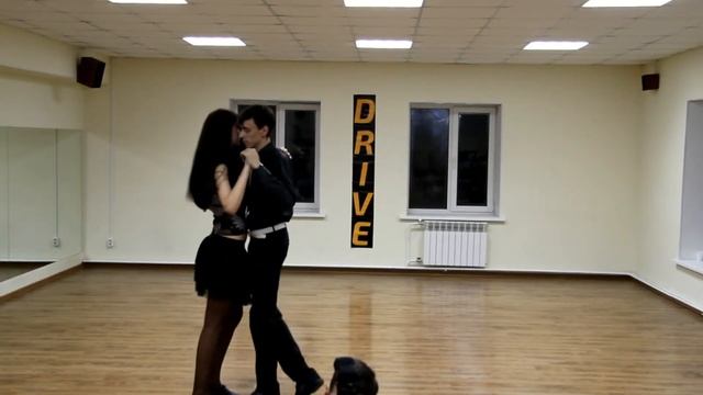 Кизомба выступление на отчетном концерте октябрь 2015 Школа танцев Драйв смотреть онлайн
