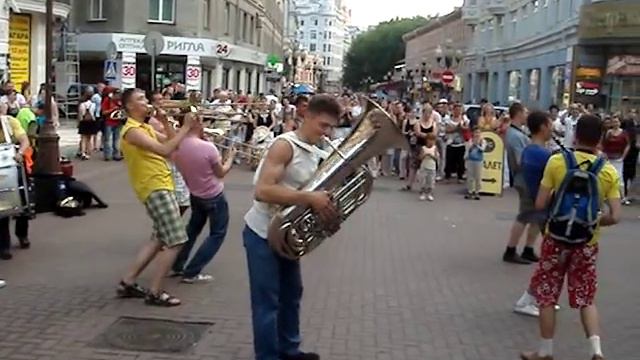 Уличные музыканты - Москва, Арбат смотреть онлайн