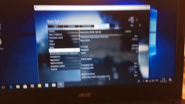 Поставил самое минимальное разрешение в GTA V смотреть онлайн