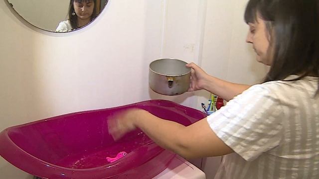 Почти всё лето у жителей по улице Масленникова нет горячей воды смотреть онлайн