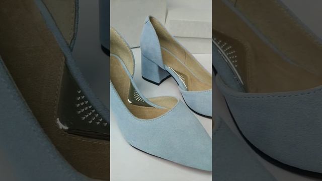 Туфли голубые из натурального замша