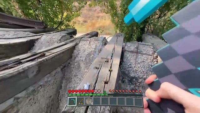 MINECRAFT IN REAL LIFE - DOUBLE CRAFTING TABLE GOLDEN GUN | Minecraft RTX Animation 創世神第一人稱真人版 смотреть онлайн