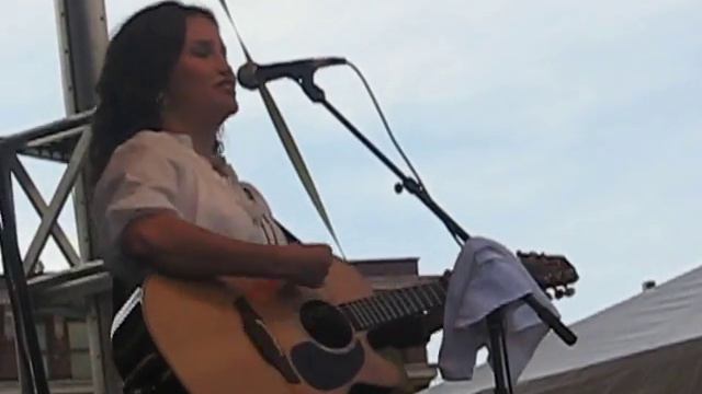 "Sounds So Good" - Ashton Shepherd смотреть онлайн