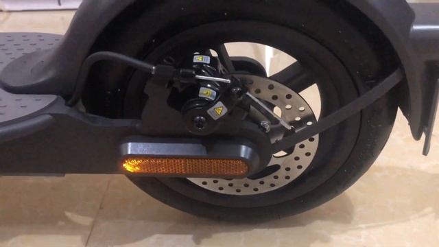 Xiaomi Mi Electric Scooter 1S UNBOXING смотреть онлайн