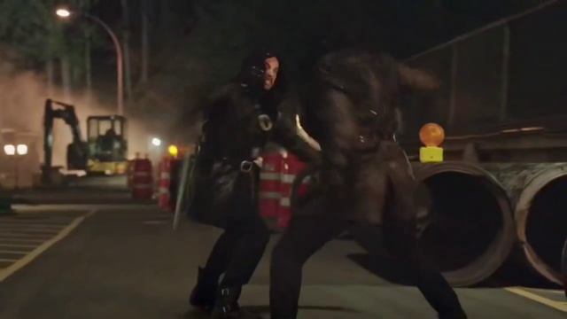 Arrow/Flash Whispers In The Dark смотреть онлайн