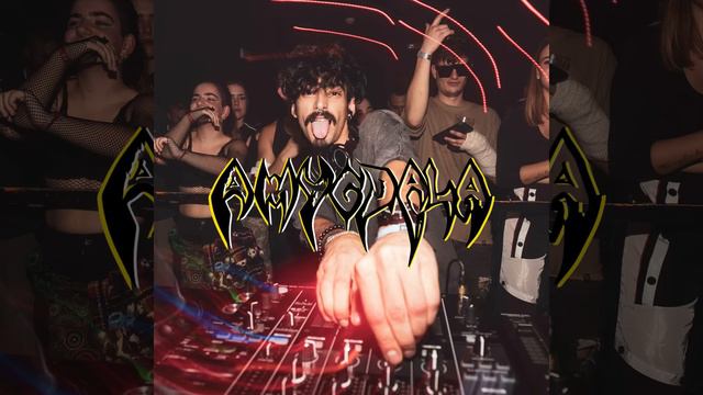 ZAPATILLAS (AMYGDALA KOVER) смотреть онлайн