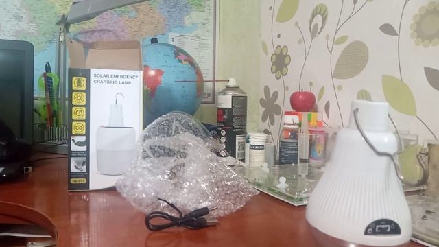 лампа для кемпинга и для дома на солнечных батареях. смотреть онлайн