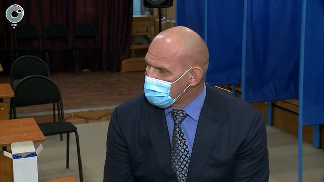 Госдума досрочно лишит полномочий депутата от Новосибирской области Александра Карелина смотреть онлайн