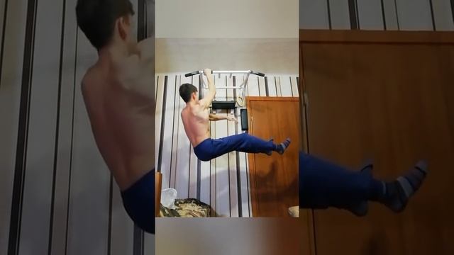 INCREDIBLE выход ОДНОЙ рукой. 6 подтягиваний в уголке на одной руке. Стойка смотреть онлайн