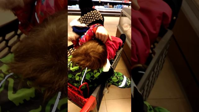 Наши люди в булошную на такси не ездят!