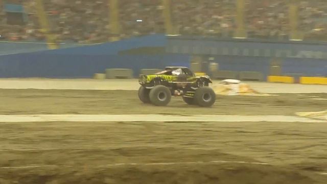Monster Spectacular 2015 Montreal - Nitro Menace Freestyle