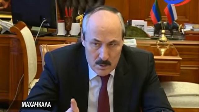 15.04.2015г. Р.Абдулатипов провел ряд встреч с руководителями районов республики смотреть онлайн