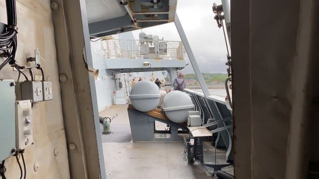 HMS DEFENDER (D36) Lenkwaffenzerstörer der britischen ROYAL NAVY смотреть онлайн