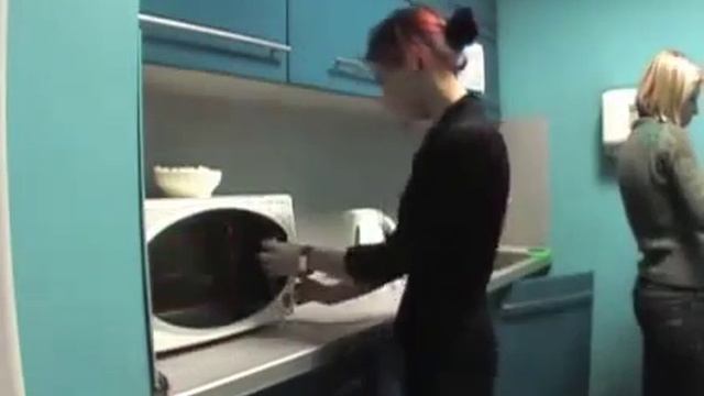 Говорящая микроволновка Мегафон. смотреть онлайн