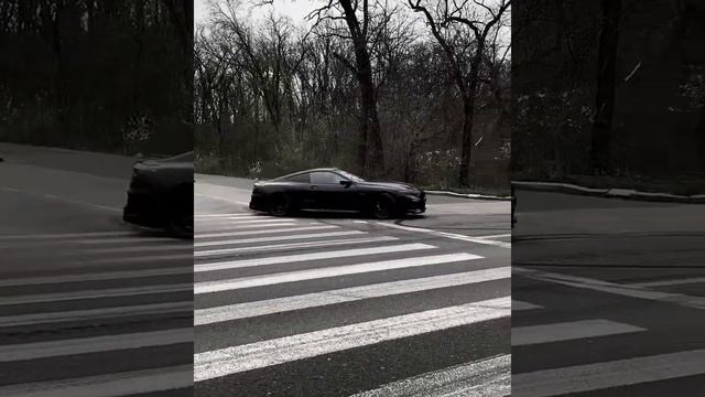 дрифт на BMW M8 смотреть онлайн