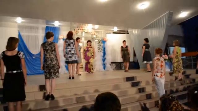 Выпускной вечер 2013. Танец педагогического коллектива. смотреть онлайн