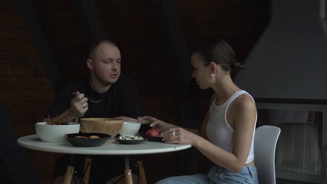 VLOG: 25 ДЕНЬ РОЖДЕНИЯ | Сняли двухэтажный домик на двоих смотреть онлайн