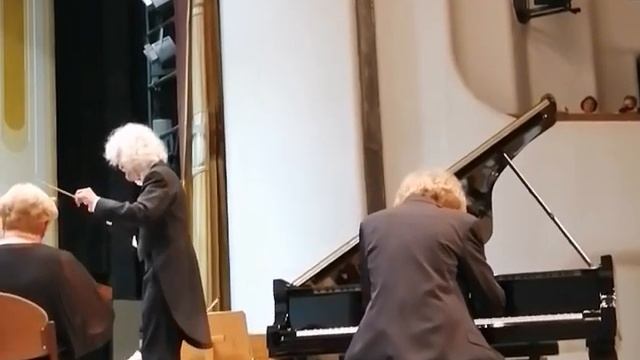 Иван Бессонов, вариации на тему Паганини, дирижёр - Михаил Щербаков, 18 июня 2023 смотреть онлайн