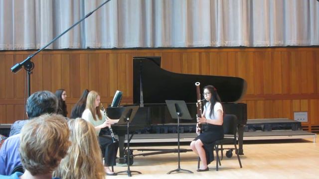Trio for oboe, bassoon, and piano, 3rd Mov. - Francis Poulenc. смотреть онлайн