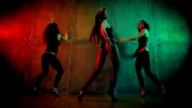 девушка влюбилась в парня и начела петь :)))) смотреть онлайн