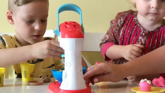 Миксер для конфет Play-Doh смотреть онлайн