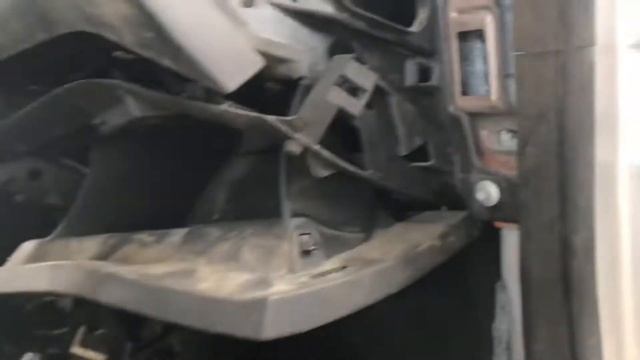 Снимаю Бардачок Ford Focus 2011 - 2018 США Как снять бардачок с торпеды ? смотреть онлайн