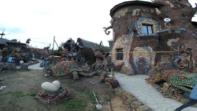 дача музей скульптур из арт бетона..работа мастерской Колесникова. страна Вихляндия смотреть онлайн