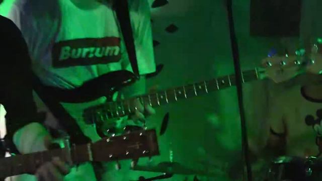 Сансара - Облака (live @ Горностай бар) смотреть онлайн