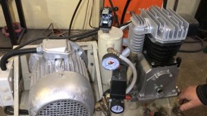 Компрессор с запуском от конденсатора