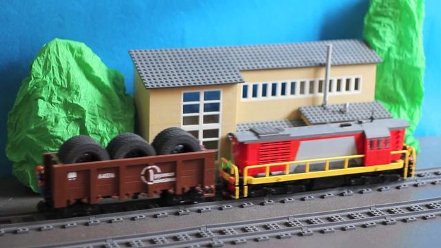 Маневровый тепловоз ЧМЭ3 из LEGO / Diesel switcher Chme3 LEGO Train MOC смотреть онлайн