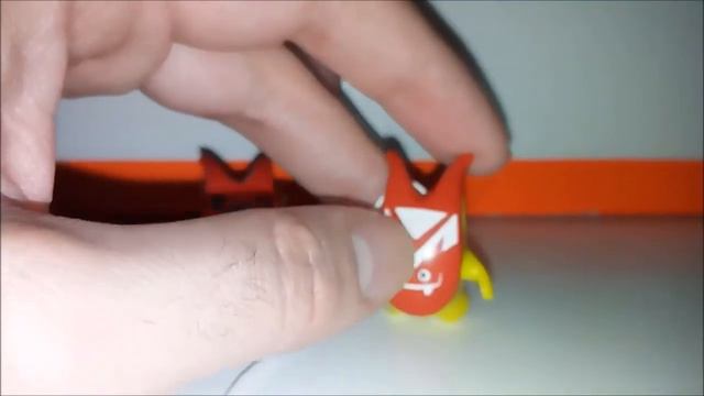 Unboxing Kinder Merendero 4 pack Spongebob serie II potevano risparmiarsela смотреть онлайн