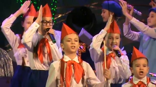 МБОУДО " Азнакаевская ДШИ" - Марш Энтузиастов. смотреть онлайн