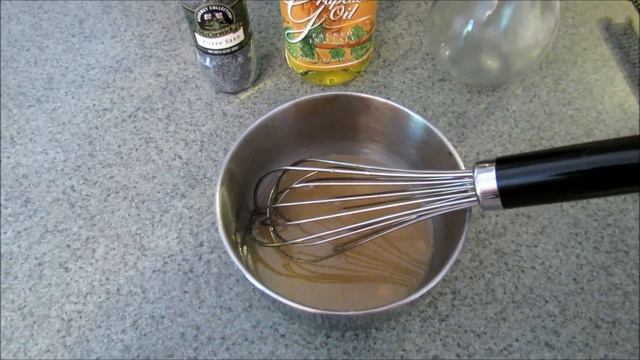 Spinach Strawberry Walnut Salad with Poppy Seed Dressing Recipe смотреть онлайн