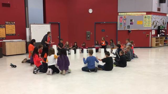 Bucket Drumming with Ms Klassen смотреть онлайн