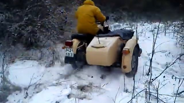 Дніпро 11 з блокіровкою по снігу смотреть онлайн