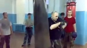 очень быстрые удары по груше