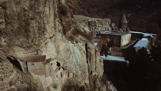 Монастырь Гегард в горах Армении | Geghard Monastery смотреть онлайн