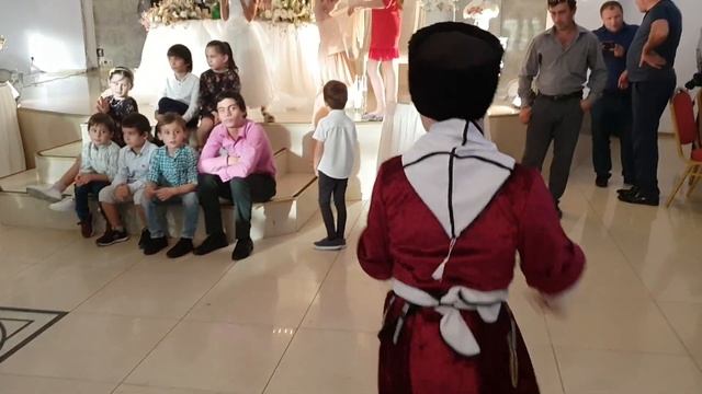 • Абхазия: танец брата и сестры Лазариа. Abkhazia: Dance of Brother and Sister Lazaria смотреть онлайн