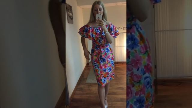 Платье в цветах в стиле Дольче Габбана смотреть онлайн