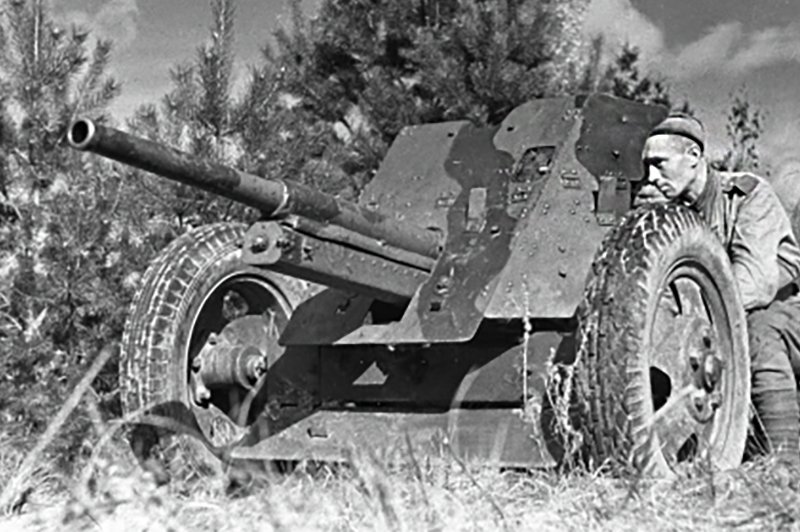 Незаменимая "сорокапятка". История создания и применения 45-мм противотанковой пушки обр. 1937 года. смотреть онлайн