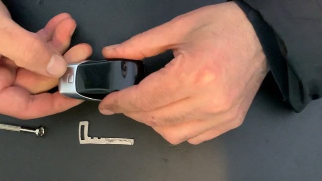 Mercedes E class W213 Key battery tips and Tricks смотреть онлайн