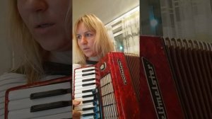 Под небом Парижа, вальс на аккордеоне, разбор, вступление